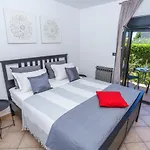 Irena Apartman