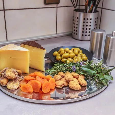 Апартаменти Irena