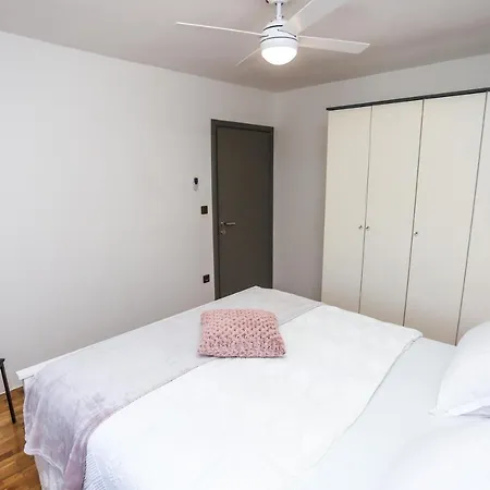 Irena Apartman Poreč
