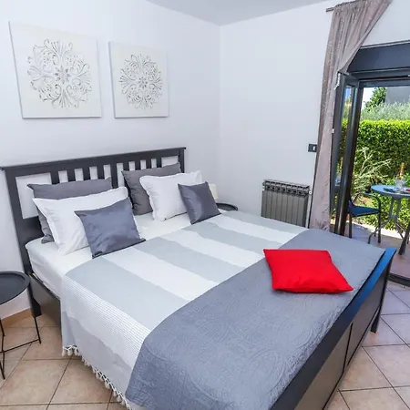 Irena Apartment