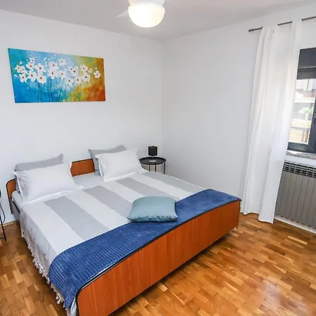Apartment Irena